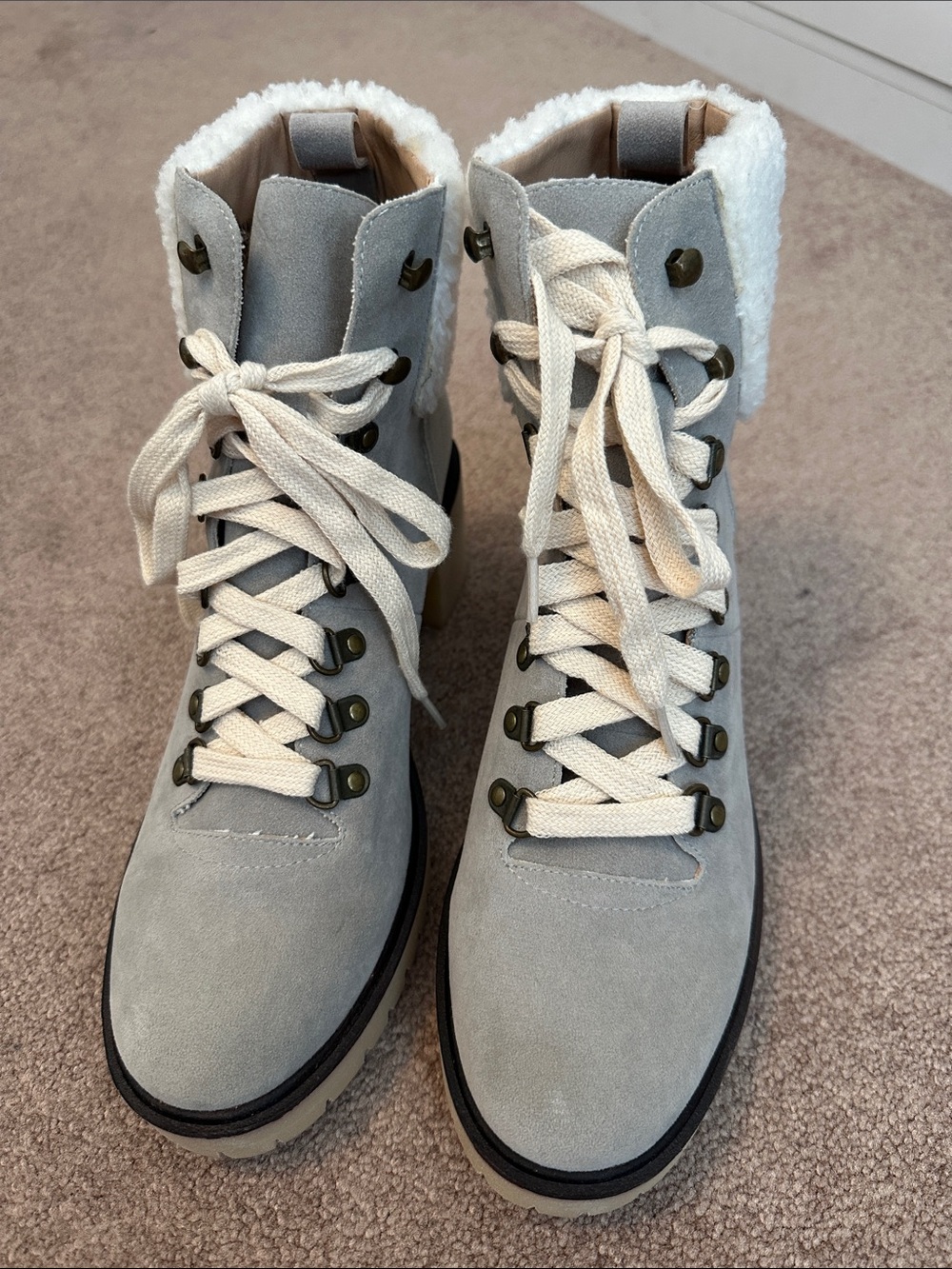 Women’s Faux-Shearling Lace-Up Winter Boots - Light Gray